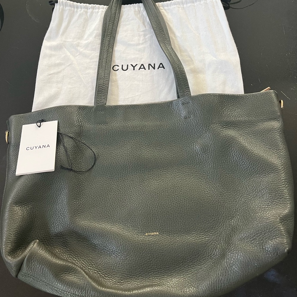 Cuyana Olive Zipper Tote